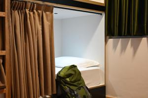 Top view hostelにあるベッド