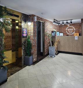 Vstupní hala nebo recepce v ubytování Pyeongtaek Gallery Hotel