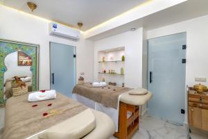 Postel nebo postele na pokoji v ubytování Riad Diamond Of Marrakech & Spa