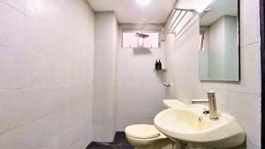 Billede fra billedgalleriet på 6-13pax, Duplex Sea View Suites i Kampong Arab