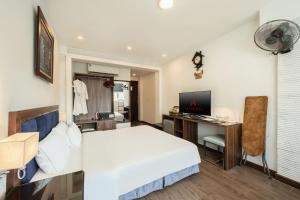 Televiisor ja/või meelelahutuskeskus majutusasutuses A25 Hotel - 88 Nguyễn Khuyến