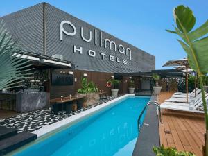 Majoituspaikassa Pullman Lima Miraflores tai sen lähellä sijaitseva uima-allas