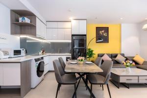 Η κουζίνα ή μικρή κουζίνα στο Dory Apartment - CSJ Tower Vũng Tàu, Pool, Ocean View, Central Location