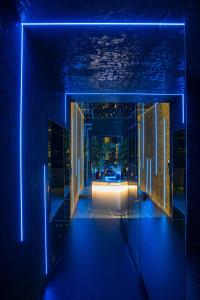 Zdjęcie z galerii obiektu 30th+ Floor Apartments in Sky Tower we Wrocławiu