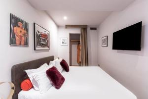 TV a/nebo společenská místnost v ubytování DownTown Boutique House - CA Domus Collection