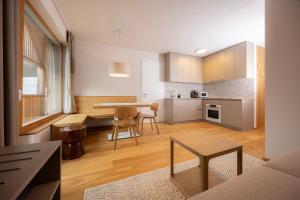 Η κουζίνα ή μικρή κουζίνα στο Apartments Alpine Nest
