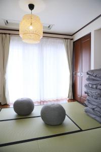 Posedenie v ubytovaní 2 minutes on foot from the station You can use it with peace of mind because it is a whole house