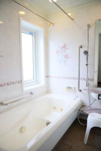 Kúpeľňa v ubytovaní 2 minutes on foot from the station You can use it with peace of mind because it is a whole house