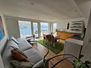Posezení v ubytování Sea View Suite