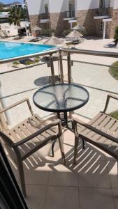 Bazén v ubytování Makry Gialos Grapevines Villa 11 - Makry Gialos nebo v jeho okolí