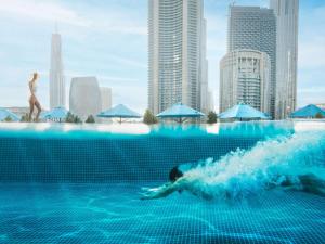 Bazén v ubytování Sofitel Dubai Downtown nebo v jeho okolí