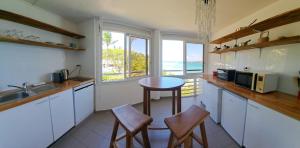 Gallery image of F1 vue mer, accès plage, en centre-ville in Le Gosier