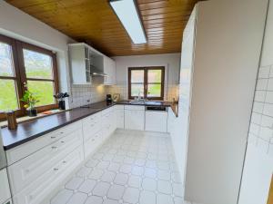 Fotografie z fotogalerie ubytování Moderne Luxus-Oase in Gailingen mit Garten, 2 Balkone, Nähe Bodensee & Rheinfall v destinaci Gailingen