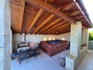 Fotografie z fotogalerie ubytování Estia Project, Leisure - Billiards - Jacuzzi v destinaci Goúrnai