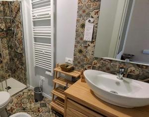Koupelna v ubytování La Kascina Suite & Rooms