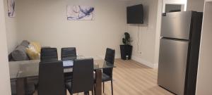 Ảnh trong thư viện ảnh của Hommie Vibes Basement Suite ở Moncton
