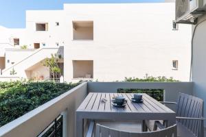 Balkón alebo terasa v ubytovaní Rhoe Seaside Apartments