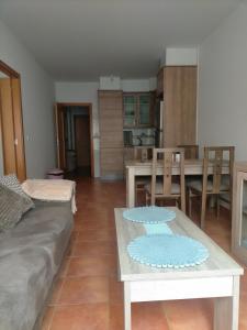 Gallery image of Piso al lado de la playa, ruta de los faros, etc in Malpica +31 photos