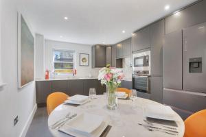 Køkken eller tekøkken på Babbling Burn Cottage - North East Escapes