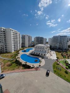 Bazén v ubytování Studio apartment with great view - Beach, Sun, Studio Fun nebo v jeho okolí + 4 fotografie