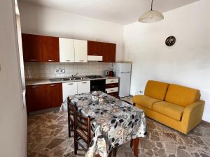 A kitchen or kitchenette at Casa Ciccio