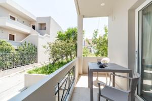 Balkón alebo terasa v ubytovaní Rhoe Seaside Apartments