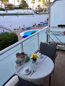 Πισίνα στο ή κοντά στο Appartamento moderno centrale WIFI Free b