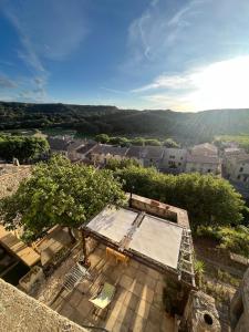 an overhead view of a building with a roof at Maison Florence in Valliguières +19 photos