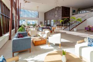 Sonesta Ocean Point Resort- All Inclusive - Adults Only的休息区