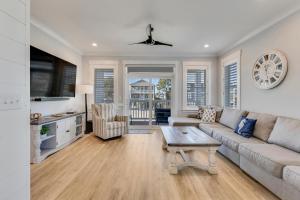 Gallery image of Serendipity by Carolina Beach Realty in Carolina Beach +10 photos