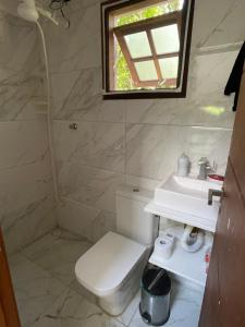 Koupelna v ubytování Hospedagem Chris Art Music + 9 fotografií