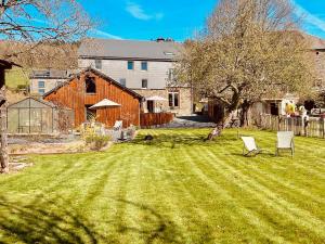Aed väljaspool majutusasutust Taos B&B