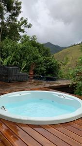 Uma vista da montanha tirada do chalé 