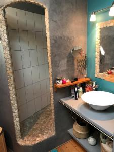 Ένα μπάνιο στο Maison Studio près de Montpellier +10 φωτογραφίες