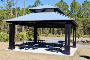 Φωτογραφία από το άλμπουμ του Entire Townhome Minutes from Beach and Airport σε Yulee
