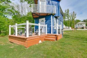 Gambar di galeri bagi 2 Mi to MSU Tiny Home with Furnished Deck! di Starkville
