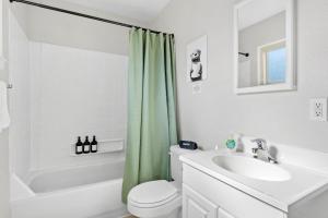 Bilik mandi di 10 min Red Rocks FAMILY FRIENDLY with Bike Storage