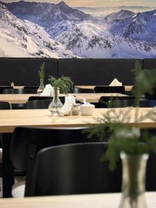 Reštaurácia alebo iné gastronomické zariadenie v ubytovaní Willa Stożek, 50 m od term i wyciągów narciarskich