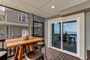 Un balcon sau o terasă la The Lazy Turtle Oceanfront