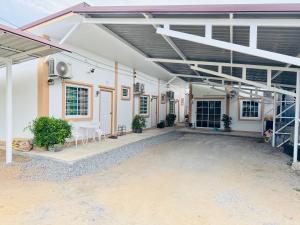 Bangunan di mana terletaknya homestay