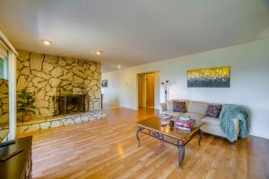 Gallery image of 2 Mi to Clear Lake Access NorCal Getaway in Kelseyville