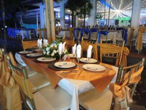 Restaurace v ubytování Hotel Hábitat Campestre "cerca al Parque deportivo"