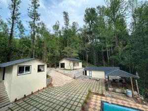 Bassein majutusasutuses Nature View Resort Yercaud või selle lähedal