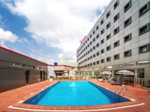 Kolam renang di atau dekat dengan Ibis Lagos Ikeja