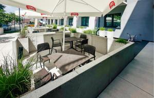 Χώρος καθιστικού στο Nice Apartment In Kolobrzeg With Wifi