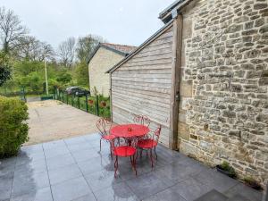 Zahrada ubytování Gîte rénové avec terrasse ensoleillée et parking à Pierrefitte-sur-Aire - FR-1-585-136