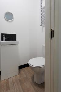 Koupelna v ubytování Belfast Boutique Apartment for 2