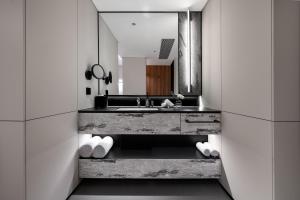 Bilde i galleriet til Intercity Hotel Hangzhou West Lake Wulin Plaza i Hangzhou