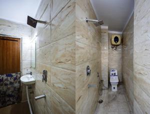 Koupelna v ubytování Hotel Nancy Dx Near New Delhi Railway Station