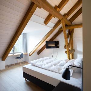 Afbeelding uit fotogalerij van meinwolfsburg hotel auf dem rittergut vormals Yard Boarding Hotel in Wolfsburg